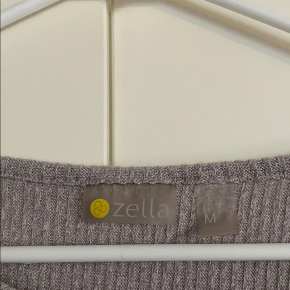 Zella top - Picture 3 of 3